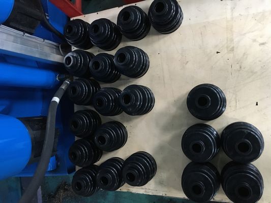Μηχανή εμβολιασμού καουτσούκ 400 τόνων Μηχανή επεξεργασίας καουτσούκ για κάλυψη σκόνης αυτοκινήτων