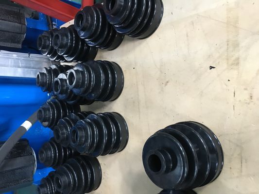 Μηχανή εμβολιασμού καουτσούκ 400 τόνων Μηχανή επεξεργασίας καουτσούκ για κάλυψη σκόνης αυτοκινήτων
