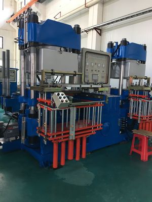 Δύο τραπέζια 250 τόνων Clamp Force Vacuum Compression Molding Machine με 2 αντλίες