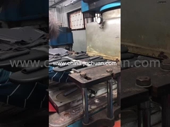 Φορμάροντας μηχανή συμπίεσης 200 τόνου κενή για το ανθεκτικό στη θερμότητα γάντι πυγμαχίας φούρνων σιλικόνης